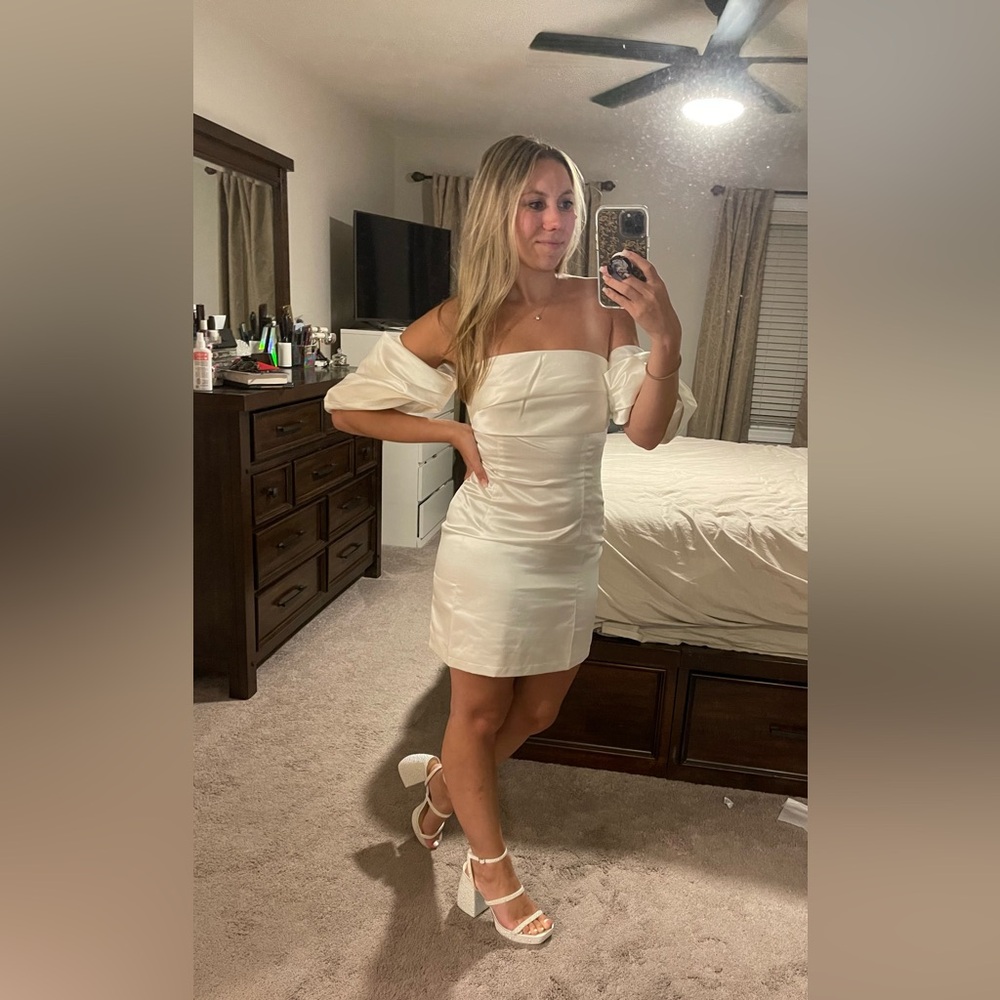Nisha - white strapless mini dress - Picture 3 of 5